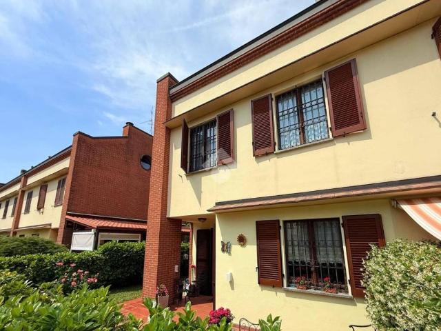 Villa Schiera in vendita a Sant'Alessandro, Villasanta