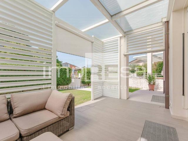 Villa Schiera in vendita a Castrette, Villorba