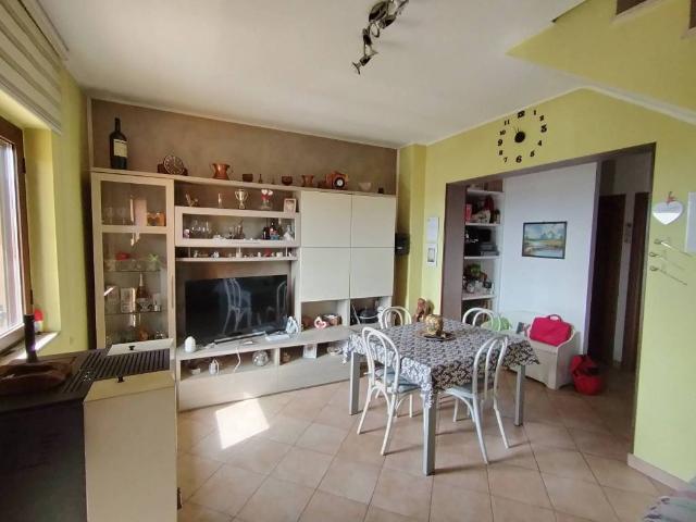 Villa Schiera in vendita a Vinchiaturo, Molise