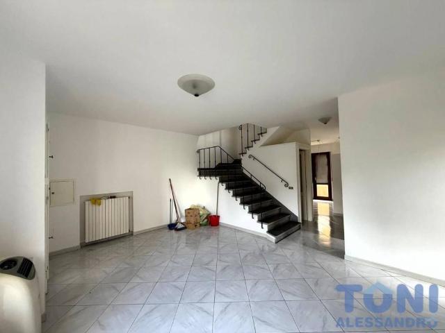 Villa Schiera in vendita a Unione dei Comuni Circondario dell'Empolese Valdelsa, Vinci