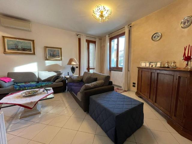 Villa Schiera in vendita a Unione dei Comuni Circondario dell'Empolese Valdelsa, Vinci