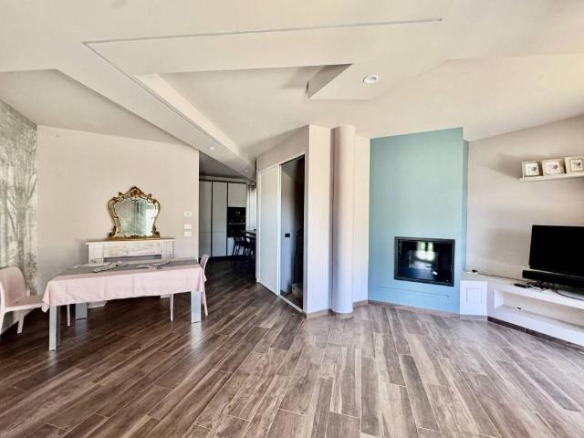 Villa Schiera in vendita a Piemonte, Torino