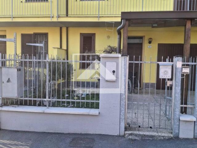 Villa Schiera in vendita a Vistarino, Lombardia