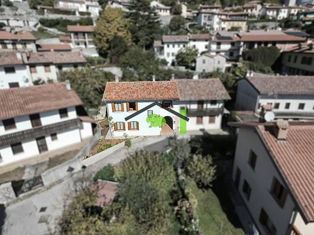 Villa Schiera in vendita a Casiacco / Cjasiât, Vito d'Asio / Vît