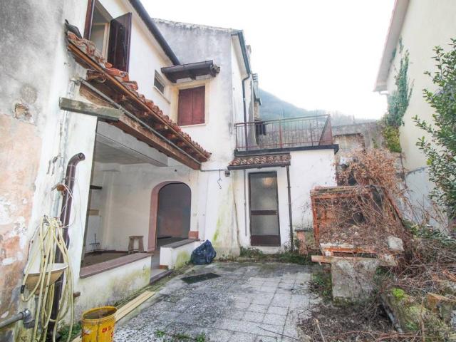 Villa Schiera in vendita a Longhere, Vittorio Veneto