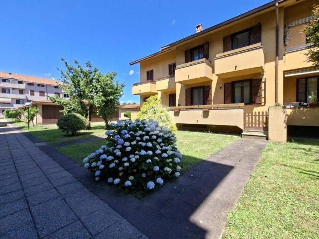 Villa Schiera in vendita a Vittuone, Lombardia