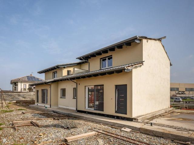 Villa Schiera in vendita a Zucche, Piemonte