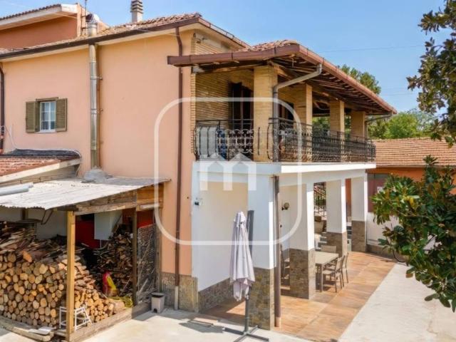 Villa Schiera in vendita a Borgo San Martino, Zagarolo