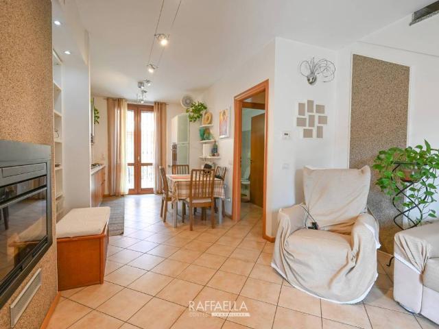 Villa Schiera in vendita a Selva, Zandobbio
