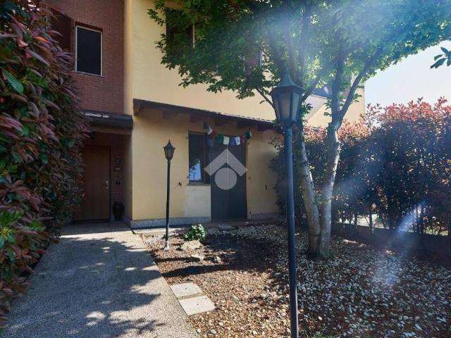 Villa Schiera in vendita a Zelo Buon Persico, Lombardia