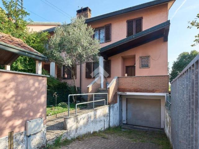 Villa Schiera in vendita a Bisnate, Zelo Buon Persico