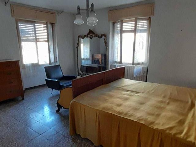 Villa Schiera in vendita a Ziano Piacentino, Reggio Emilia