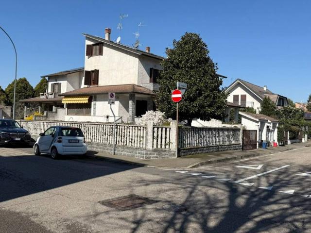 Villa Schiera in vendita a Unione dei Comuni I Fontanili, Zibido San Giacomo