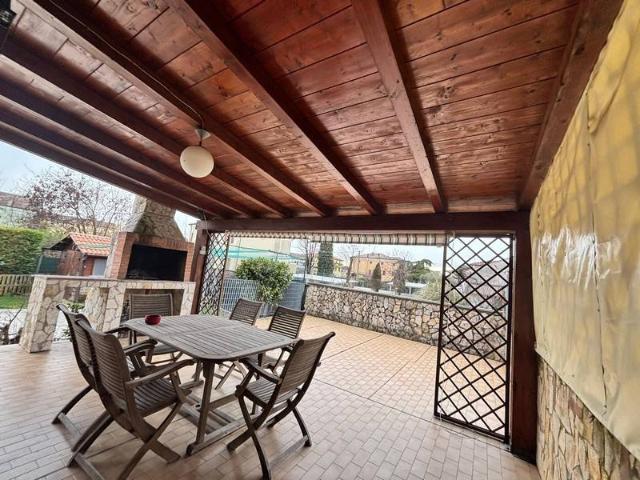 Villa Schiera in vendita a Zimella, Veneto