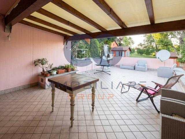 Villa Schiera in vendita a Rivabella, Zola Predosa