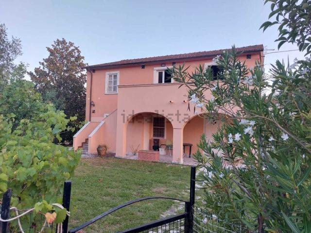 Casa in vendita a Castelnuovo Magra, Liguria