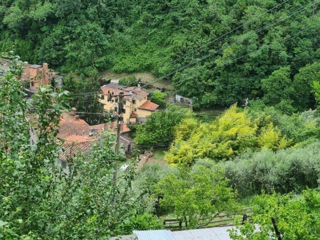 Casa in vendita a Ricciano, Uzzano E Castello