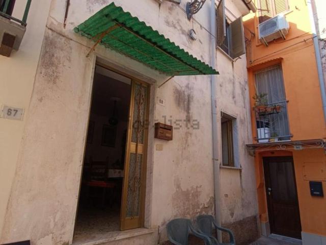 Casa in vendita a Ca' di Cecco, Marina Di Massa