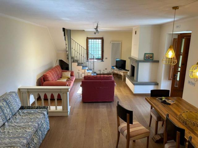 Casa in vendita a Vicchio, Toscana