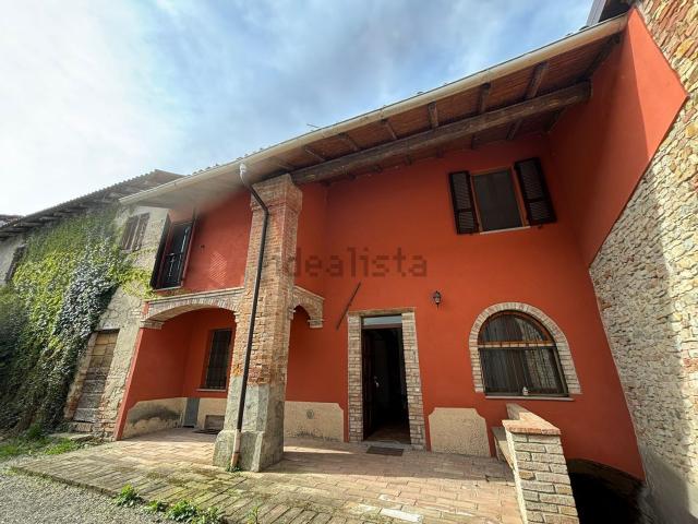 Casa in vendita a Borgonovo Val Tidone, Reggio Emilia