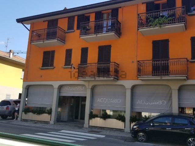 Casa in vendita a Sant'omobono Imagna, Lombardia