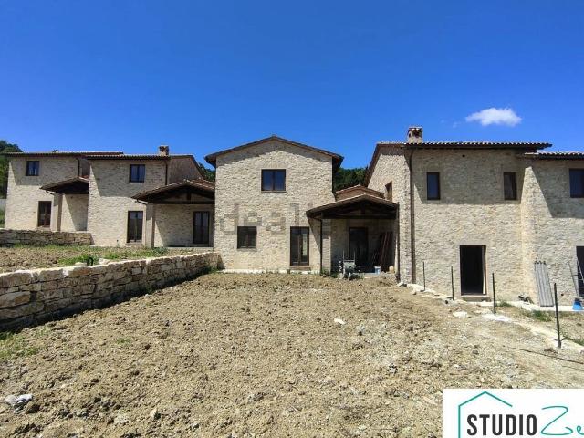 Casa in vendita a Palombara-Palazzo, Avigliano Umbro