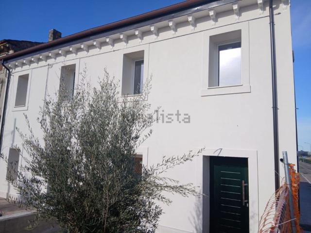 Casa in vendita a Caldiero, Veneto