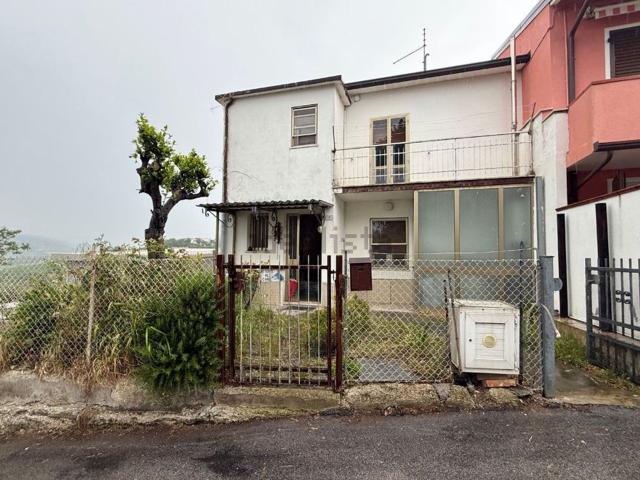 Casa in vendita a Montescudo-Monte Colombo, Monte Colombo
