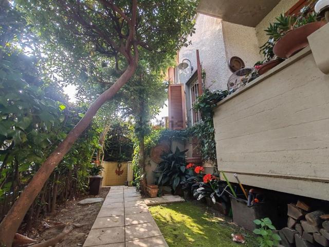 Casa in vendita a Poggioletto, Marina Di Massa