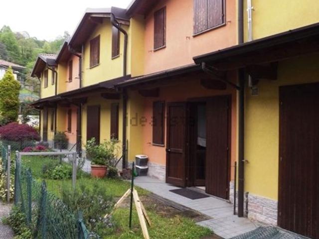 Casa in vendita a Comunità Montana della Valle Brembana, Val Brembilla