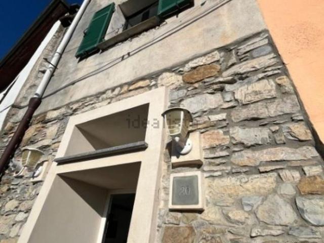 Casa in vendita a Chiusanico, Liguria