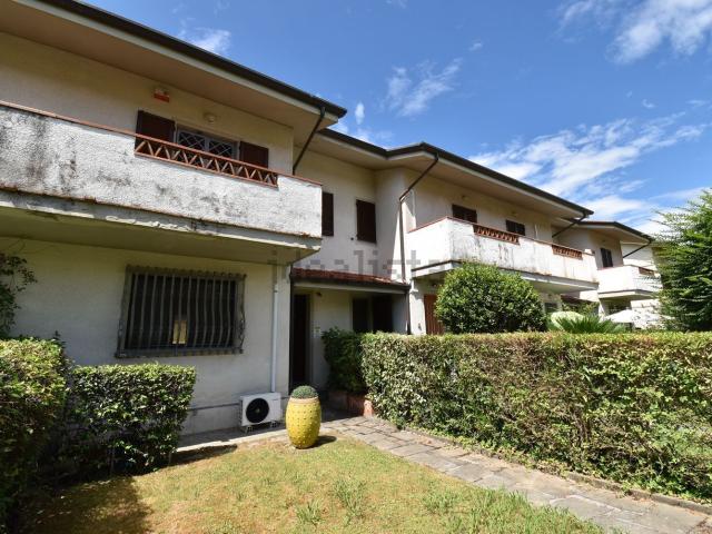 Casa in vendita a Vaiana, Forte Dei Marmi