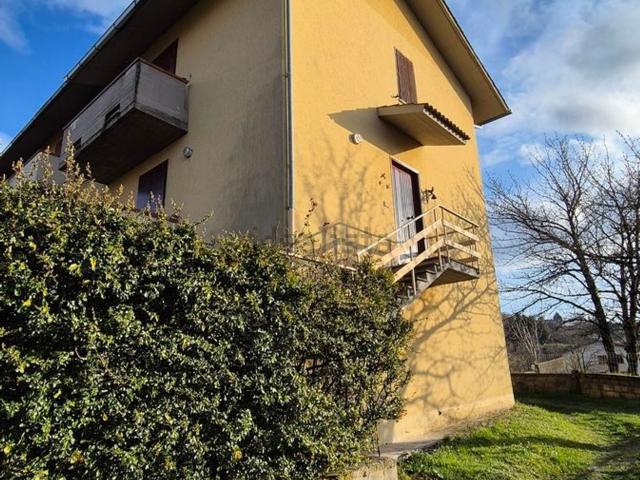 Casa in vendita a Pescina, Seggiano