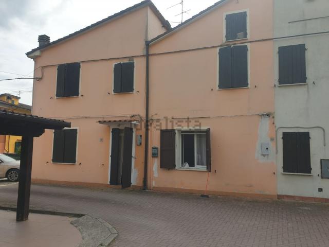 Casa in vendita a Unione Comuni Modenesi Area Nord, Mirandola