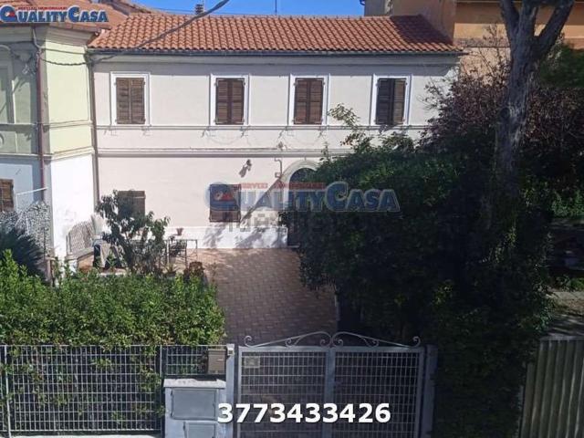Casa in vendita a Marche, Ancona