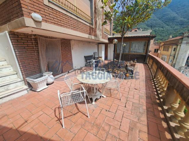 Casa in vendita a Badalucco, Liguria