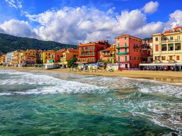 Casa in vendita a Moglio, Alassio