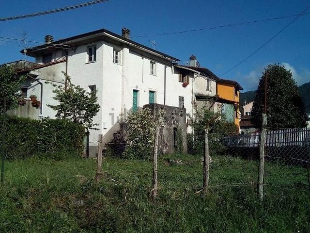Casa in vendita a Beverino, Canevolivo