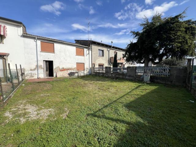 Casa in vendita a Oppioli, Legnago