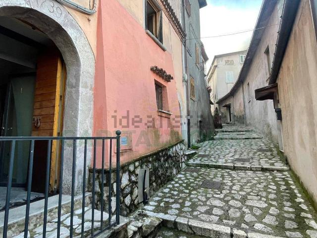 Casa in vendita a Capocastello, Mercogliano