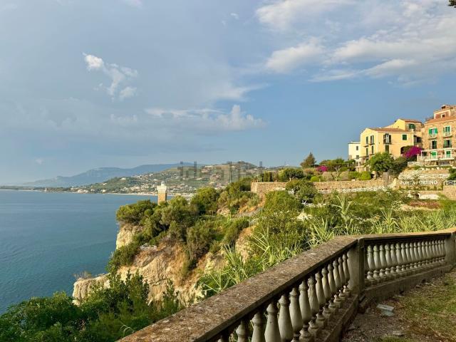 Casa in vendita a Borgo Medievale, Agropoli