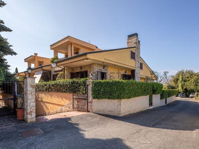 Casa in vendita a Villaggio Breda, Roma
