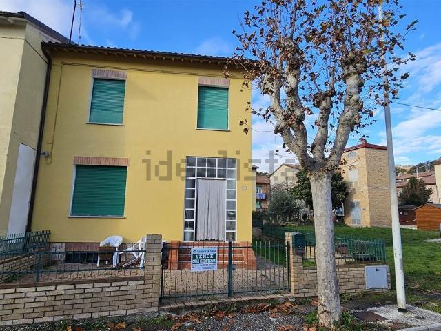 Casa in vendita a Di Contro, Marche