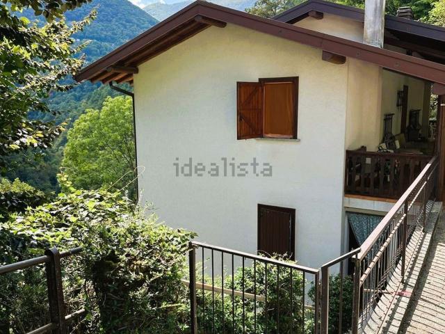 Casa in vendita a Dizzasco, Lombardia