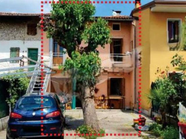Casa in vendita a Roveredo in Piano / Lavorêt, Roveredo in Piano