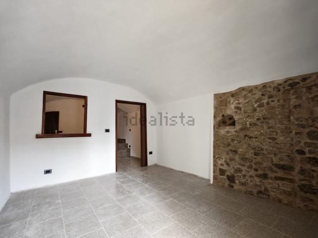 Casa in vendita a Castellaro Lagusello, Monzambano