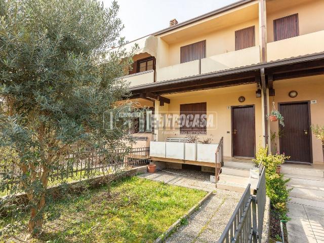 Casa in vendita a Zona Ovest, Brescia