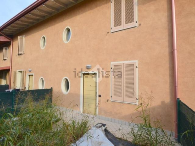 Casa in vendita a Verolavecchia, Lombardia