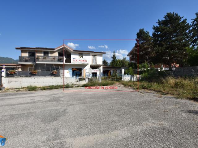 Casa in vendita a Oricola, Abruzzo