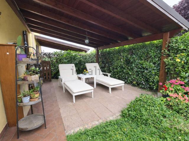 Casa in vendita a Ferrara, Reggio Emilia